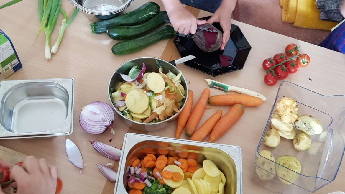 Kinder-Kochkurs “Kochen ist (keine) Kunst!”