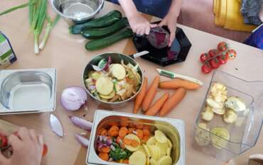 Kinder-Kochkurs “Kochen ist (keine) Kunst!”